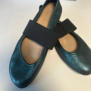 Camper Green Flats with Black Strap